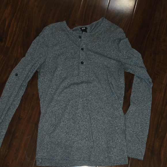 H&M Men's Casual Gray Button Down Shirt - Picture 3 of 4